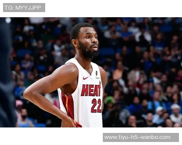 维金斯盛赞鲍威尔为今夏最佳引援称其为顶尖领袖展现非凡实力