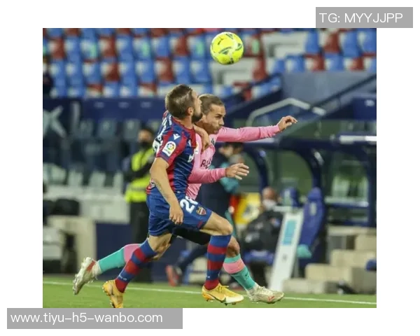 梅西助攻佩德里内切破门精彩瞬间左脚低射精准入网